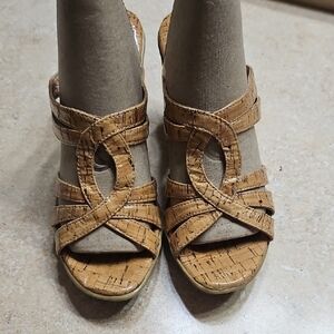 Elegant Tan Women's Sandals